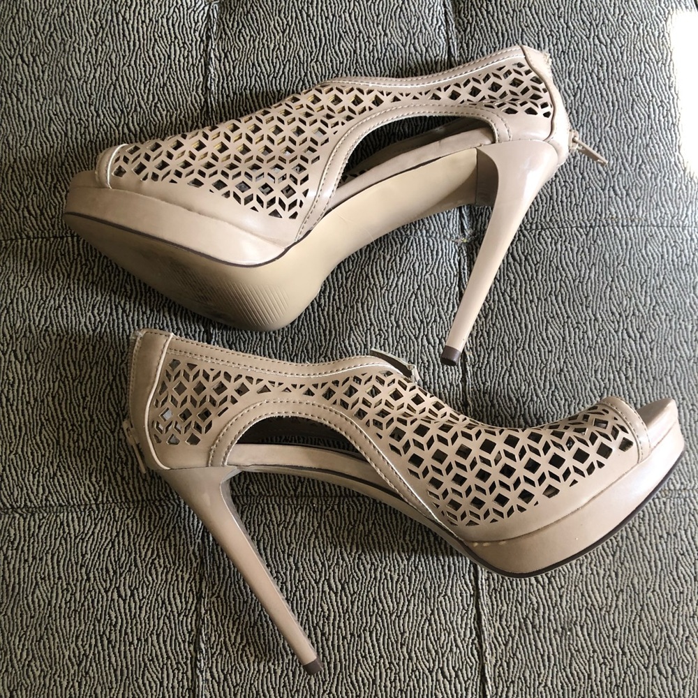 Carlos Santana platform heels 8M